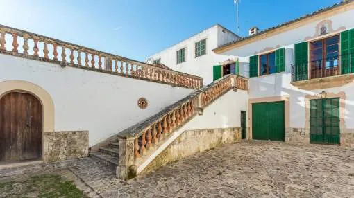 Large stately property with great potential in Mallorca